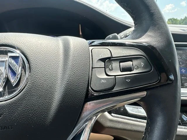 Used 2023 Red Buick Avenir image 40