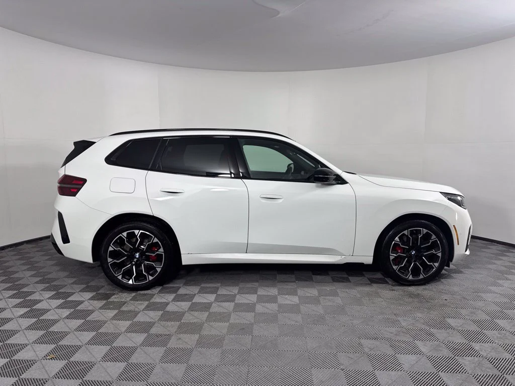 Certified Used 2025 Alpine White BMW M50 xDrive image 4
