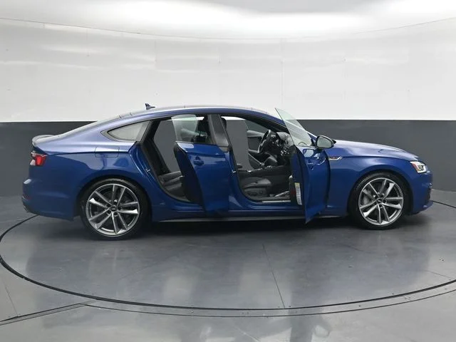 Used 2019  Audi Premium Plus image 38