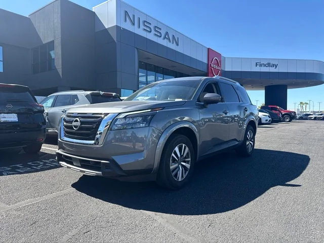 2025 Nissan Pathfinder SL