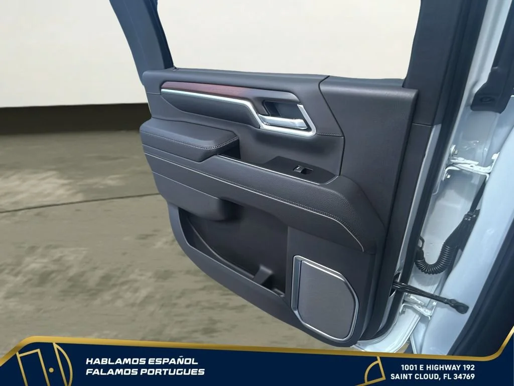 New 2026 Summit White GMC Denali DRW image 31