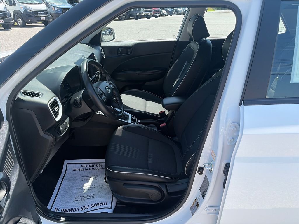 Used 2025 White Hyundai Limited image 10