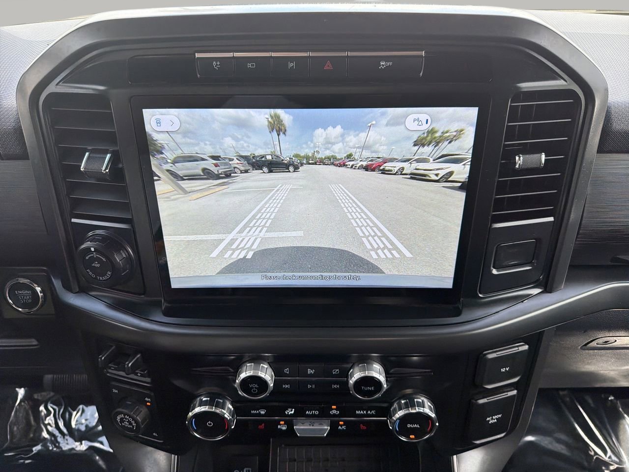 Used 2024 Silver Metallic Ford XLT image 19