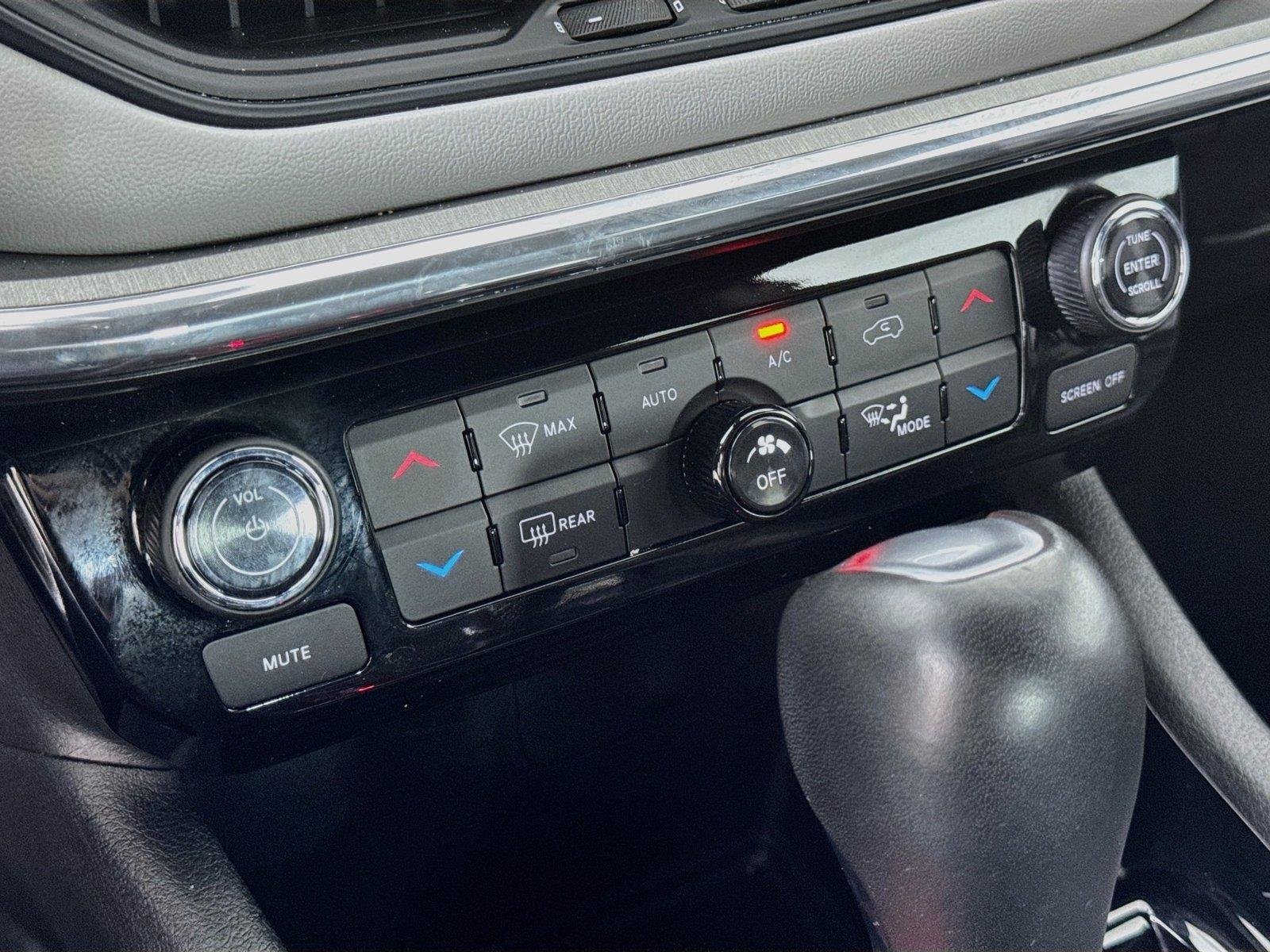 Used 2024 Black Clearcoat Jeep Limited image 15