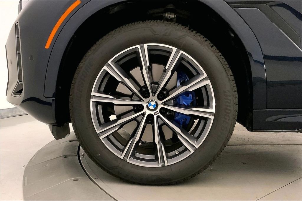 Used 2026 Carbon Black Metallic BMW  image 9