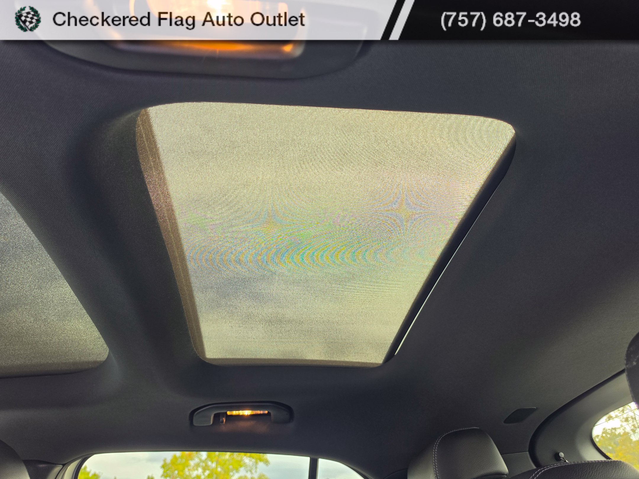 Used 2018 Polar Silver Metallic Mercedes-Benz GLA 250 image 21
