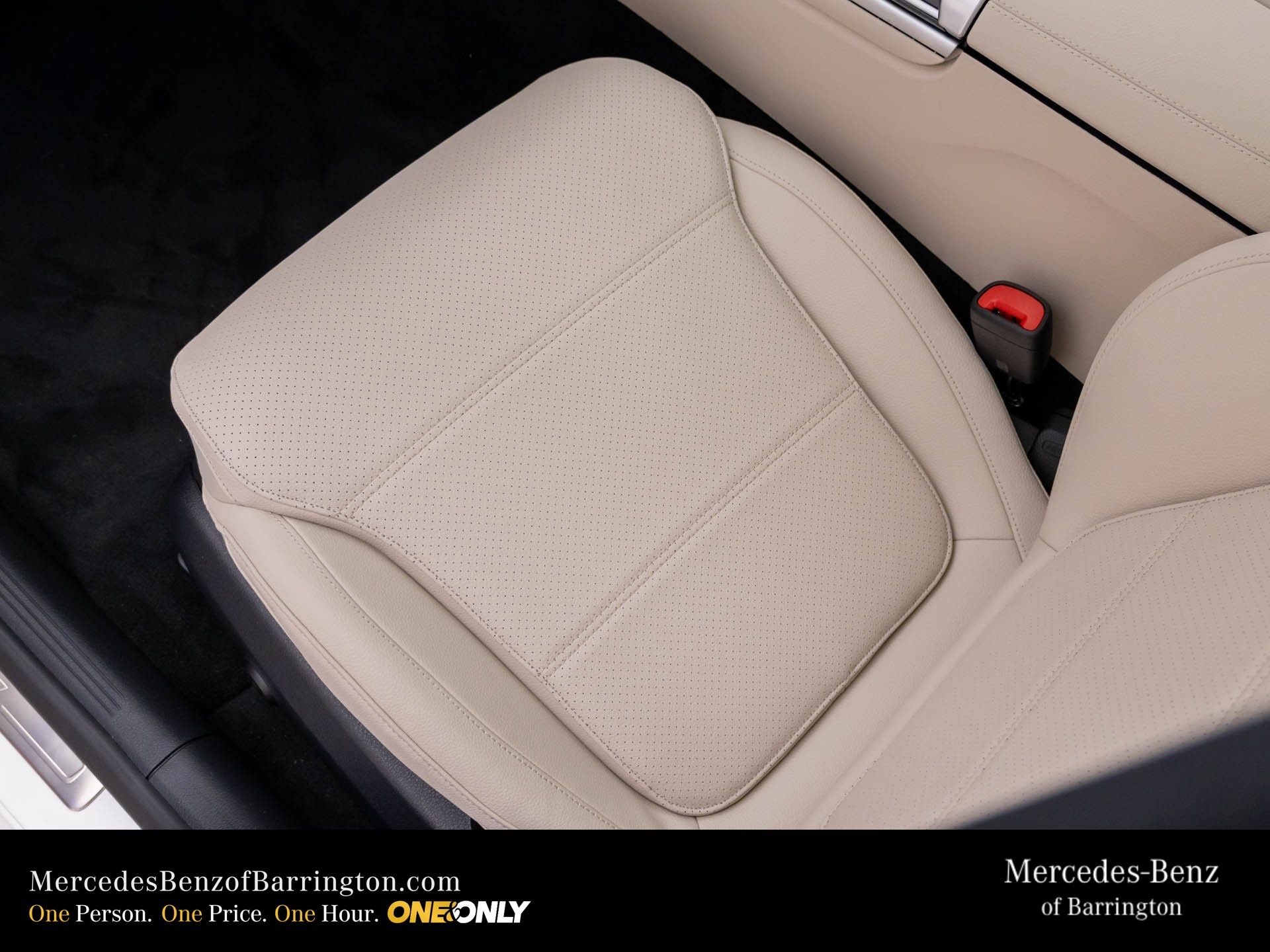 New 2026 Polar White Mercedes-Benz C 300 image 17