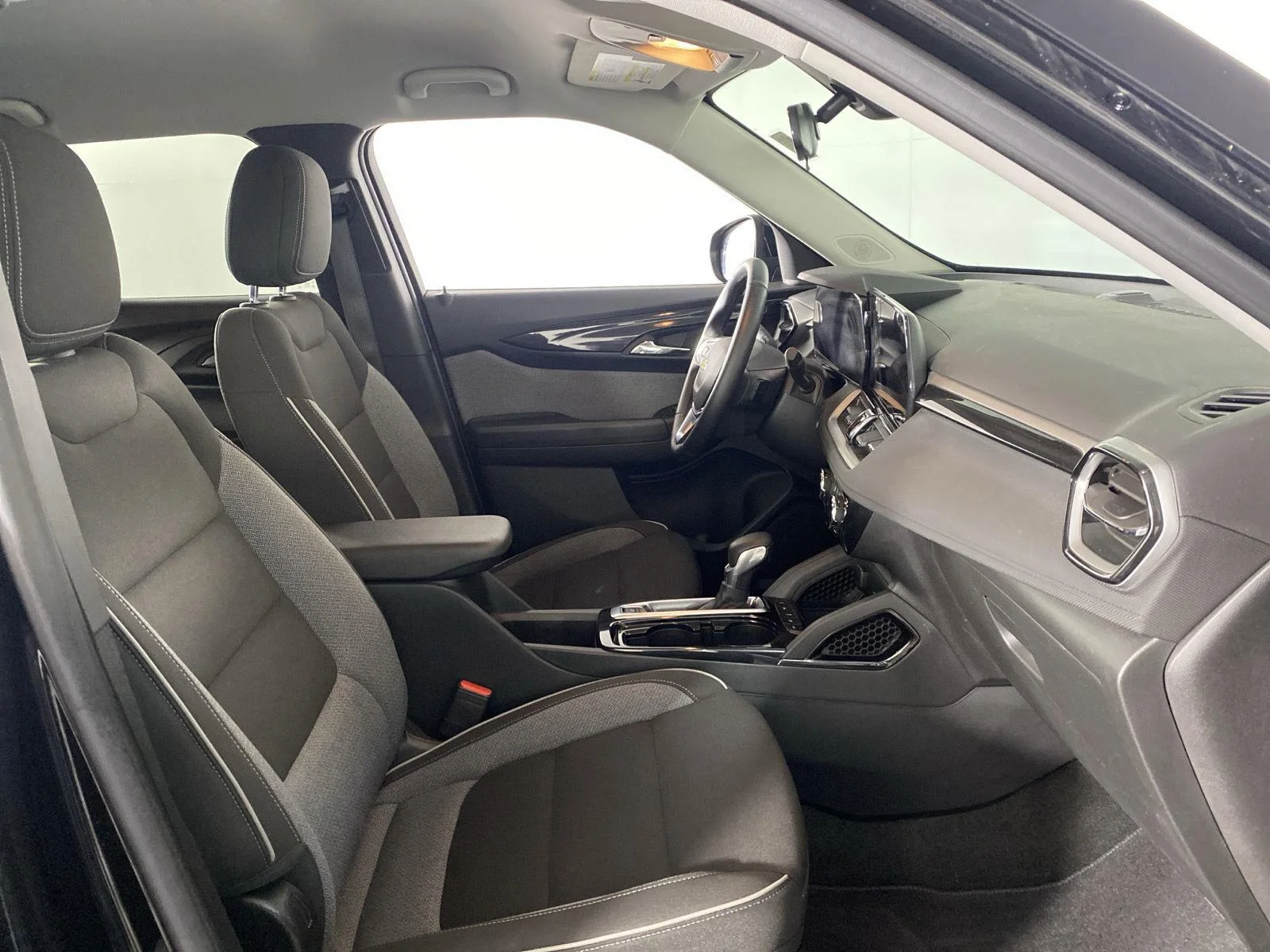 Used 2024 Mosaic Black Metallic Chevrolet LT image 25