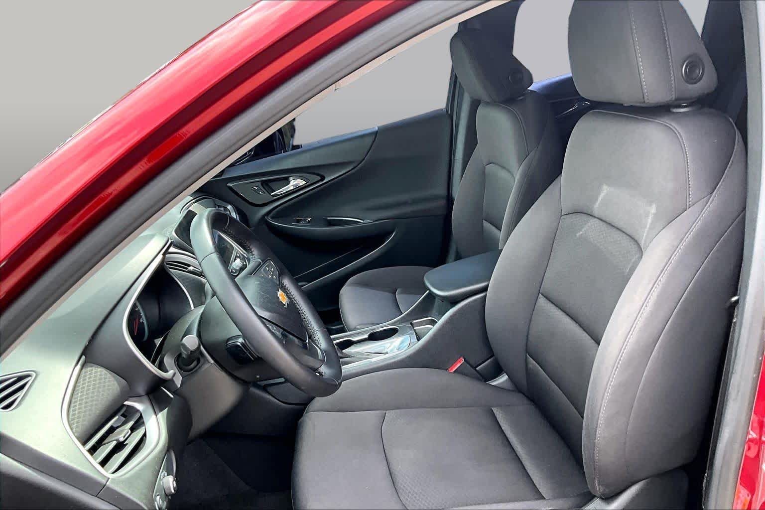 Used 2020 Cajun Red Tintcoat Chevrolet RS image 8