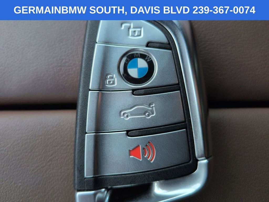Used 2020 Gray Metallic BMW M50i image 33