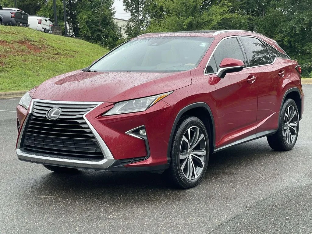 Used 2016 Matador Red Mica Lexus Base image 7