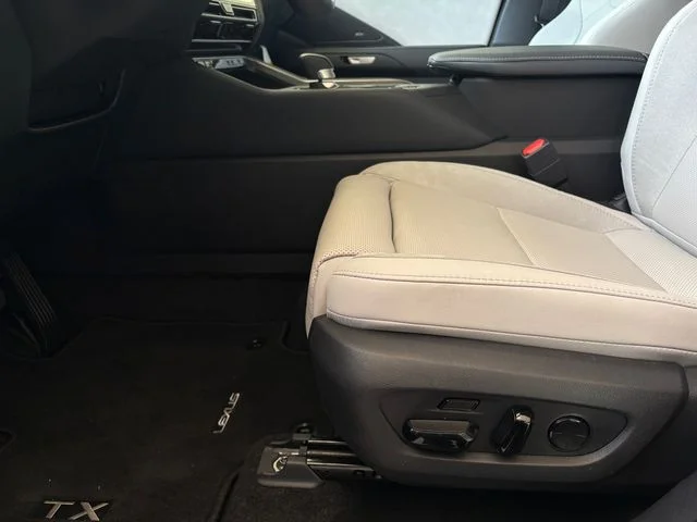 New 2026 Red Lexus 550h+ Luxury image 12