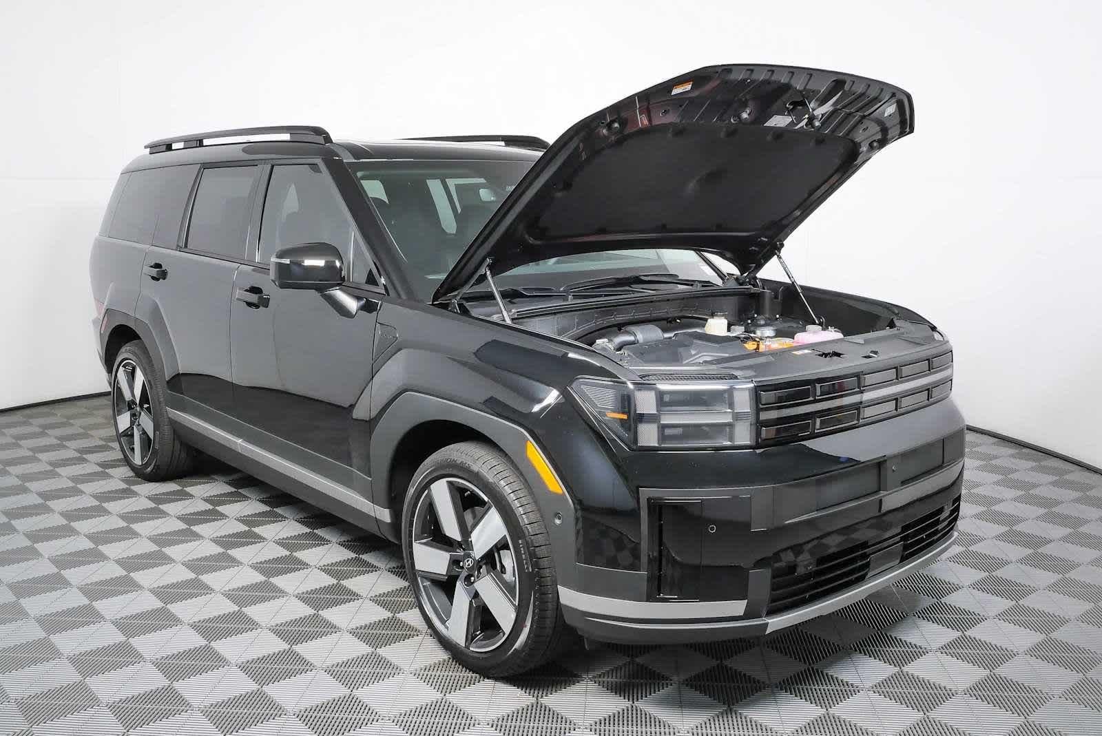 New 2026 Phantom Black Hyundai Limited image 9