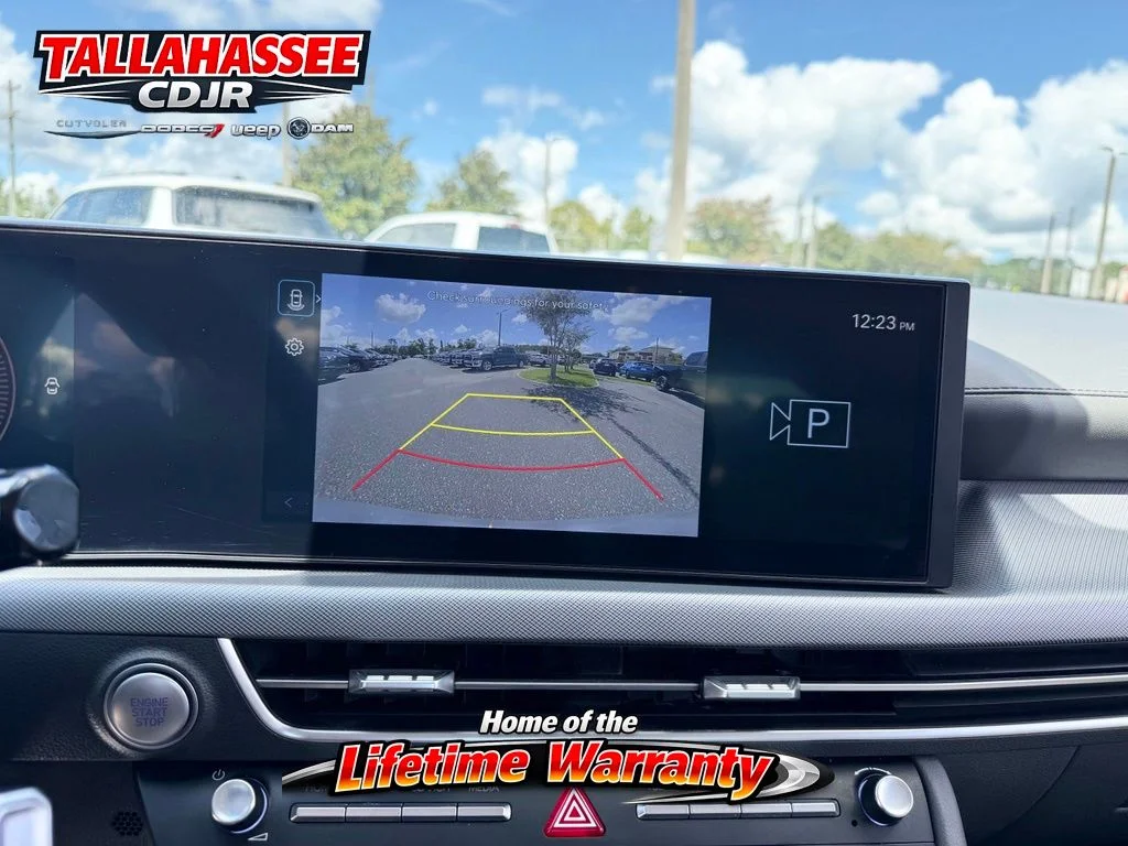 Used 2024 Blue Hyundai SEL image 25