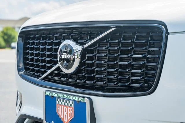 Certified Used 2023 Crystal White Volvo Ultimate image 13