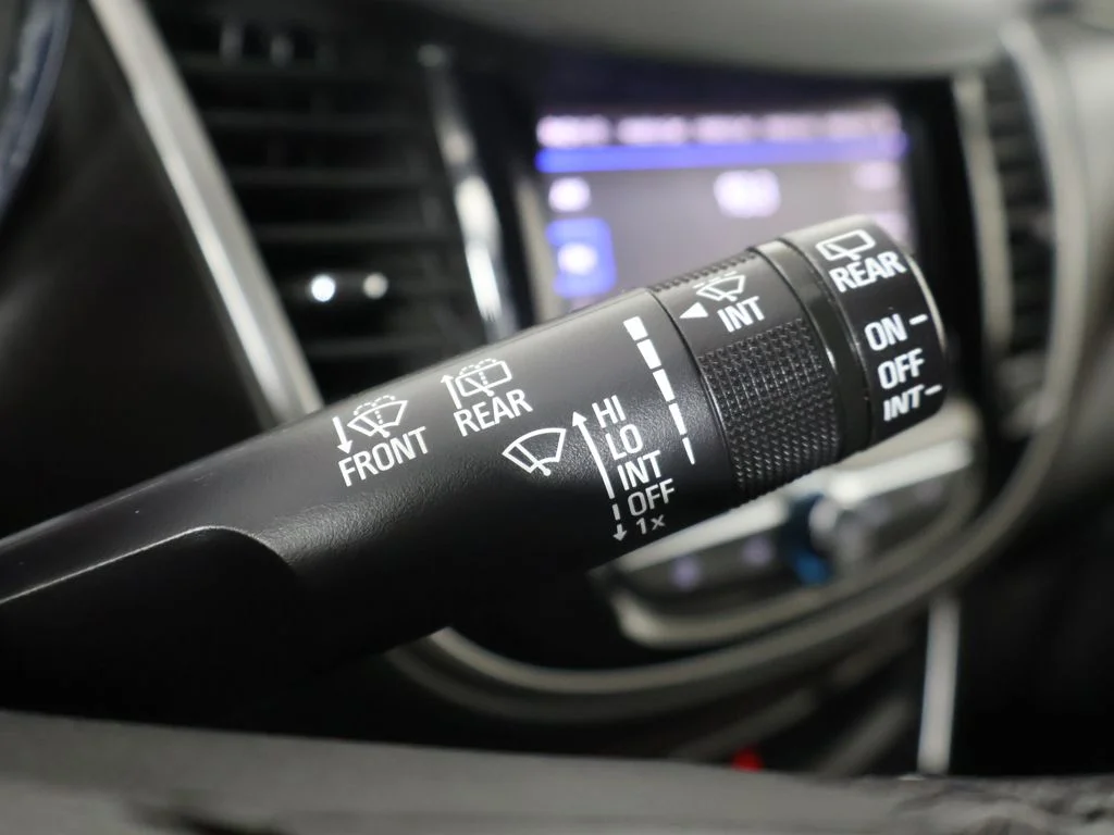 Used 2020 White Chevrolet LT image 37