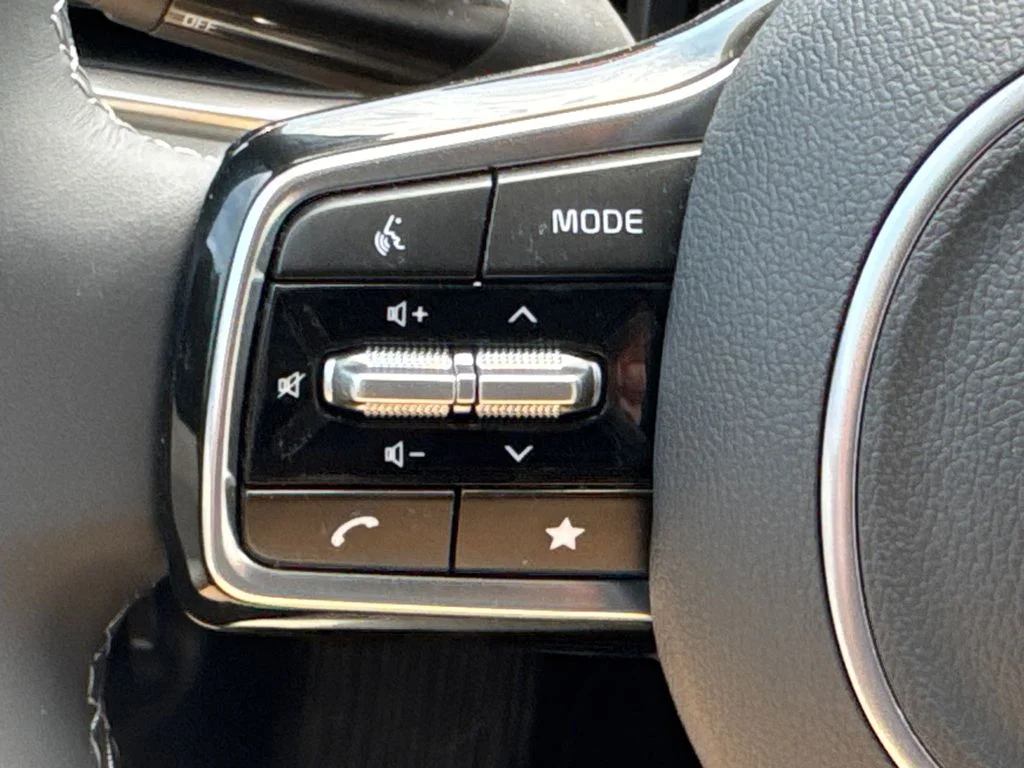 2025 Kia Sorento S - Photo 24