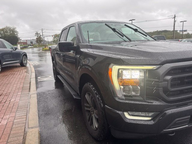 Used 2021 Black Ford XLT image 2
