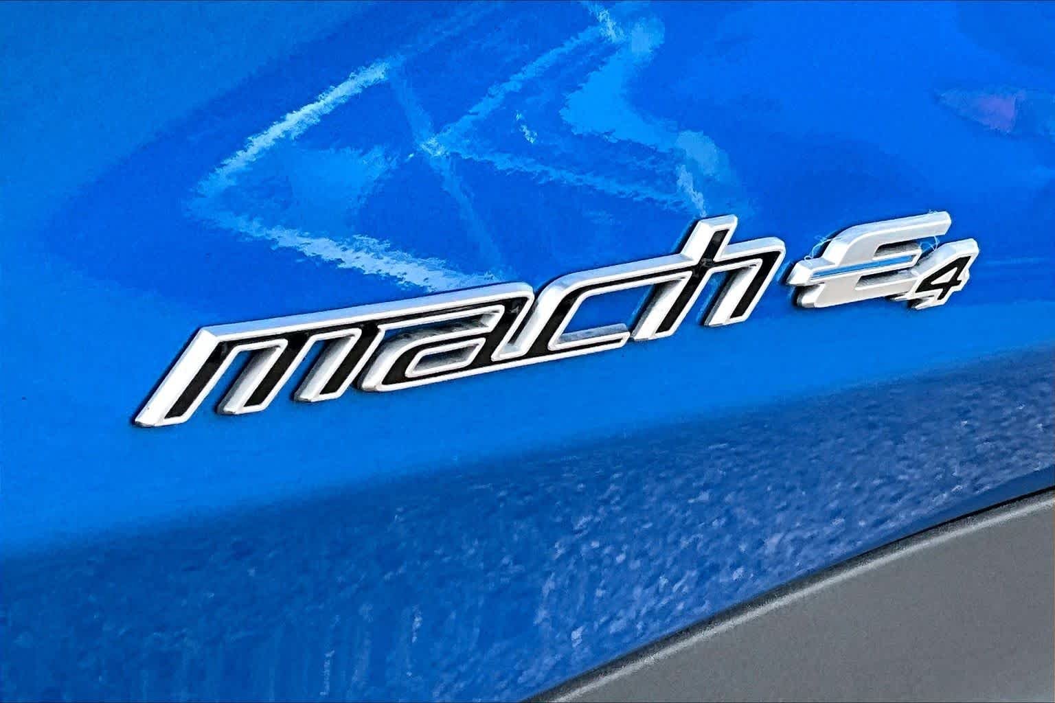 Used 2025 Velocity Blue Metallic Ford Premium image 9
