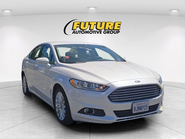 Used 2016 White Ford SE image 1