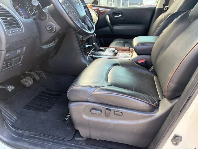 Used 2018 White Nissan SL image 12