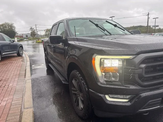 Used 2021 Black Ford XLT image 2