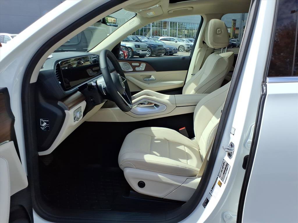Used 2026 Polar White Mercedes-Benz GLS 450 image 9