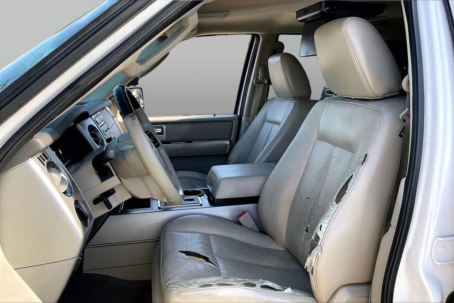 Used 2011 White Platinum Metallic Ford Limited image 7