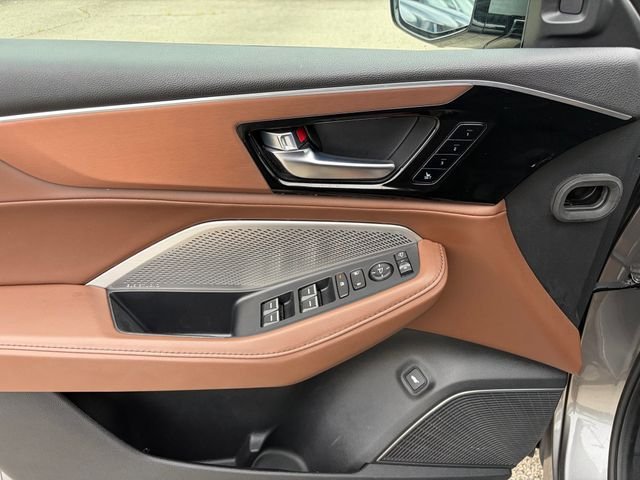 Used 2023 Liquid Carbon Metallic Acura Technology image 13