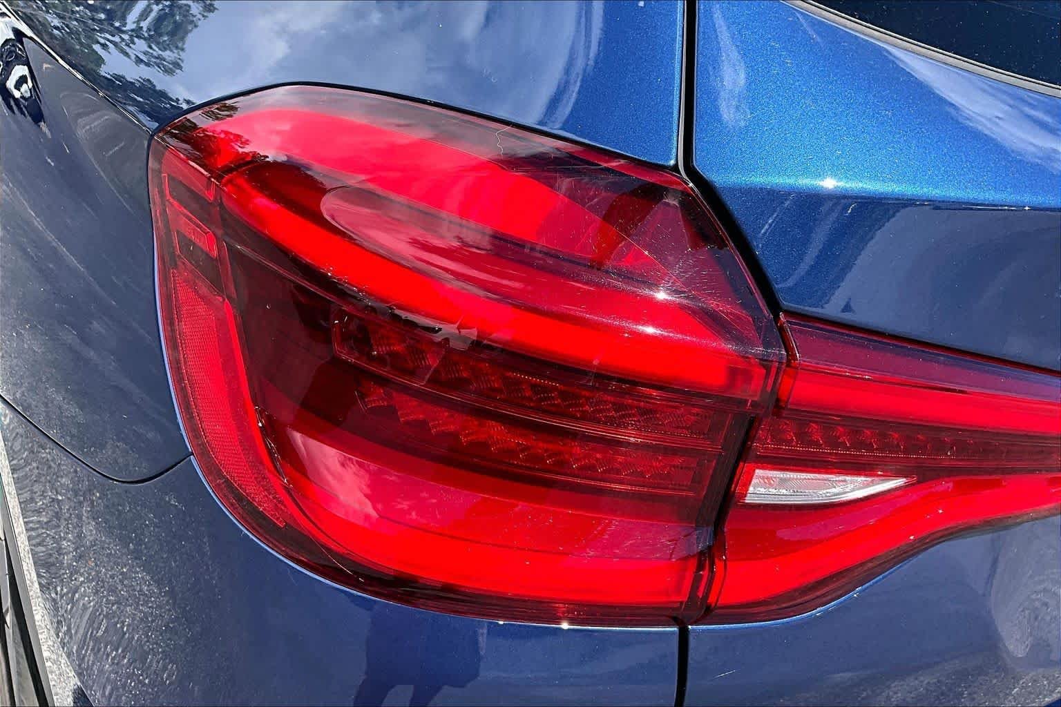 Used 2021 Phytonic Blue Metallic BMW sDrive30i image 29