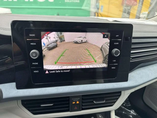 New 2026 White Volkswagen 1.5T SE image 17
