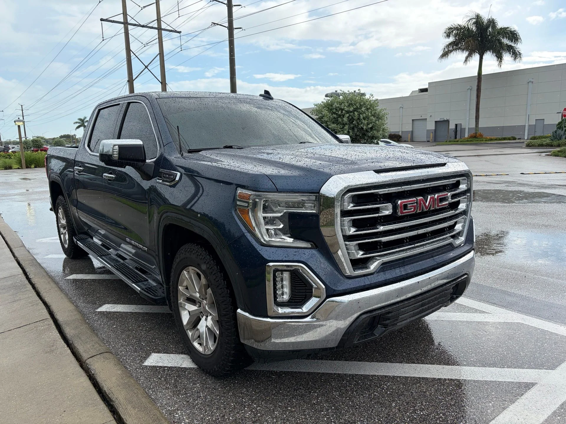 Used 2019 Pacific Blue Metallic GMC SLT image 3