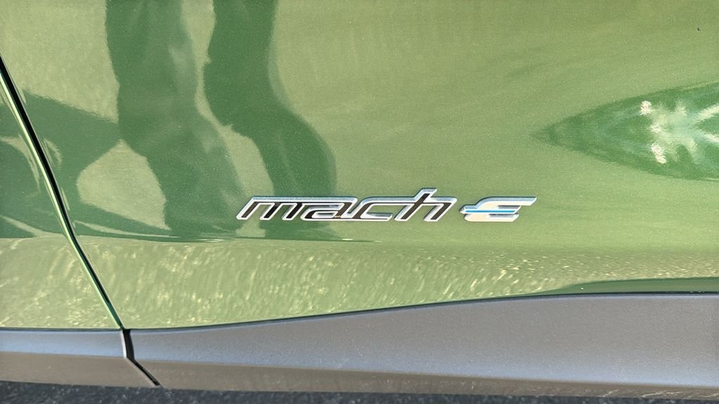Used 2025 Green Ford Select image 7