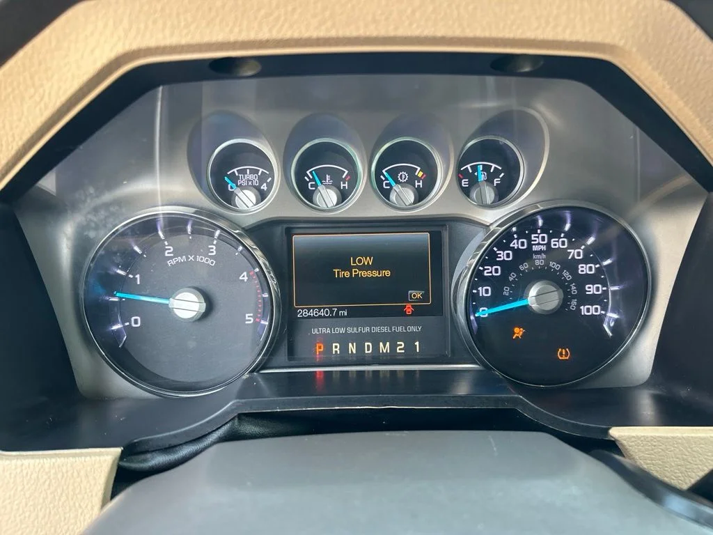 Used 2015 White Ford Lariat image 10