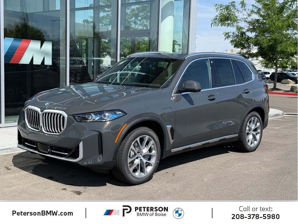 2026 BMW X5 xDrive50e's photo