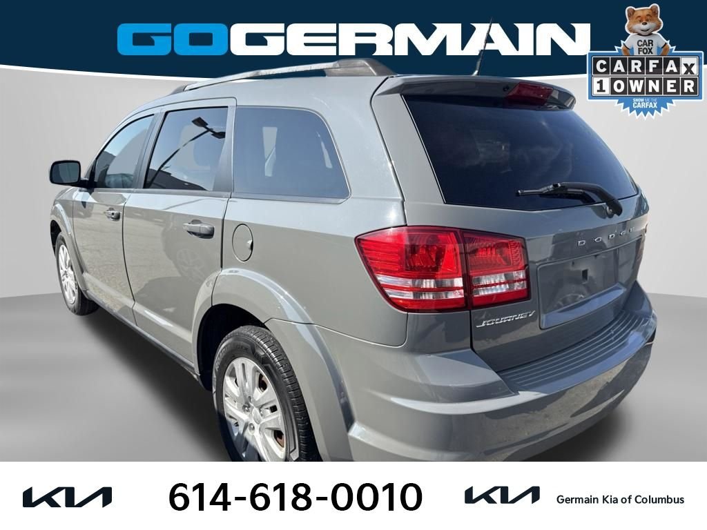 Used 2019 Gray Dodge SE image 2