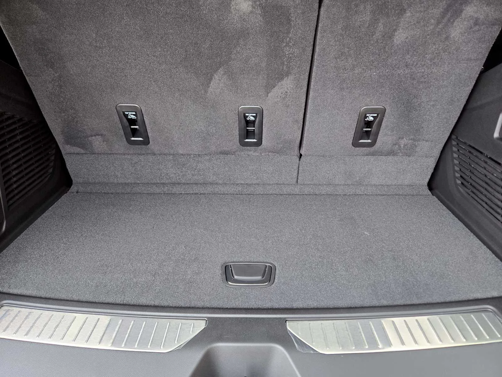 2026 GMC Yukon Denali - Photo 21