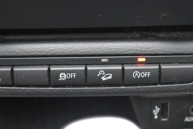 Used 2014 Black BMW xDrive28i image 29