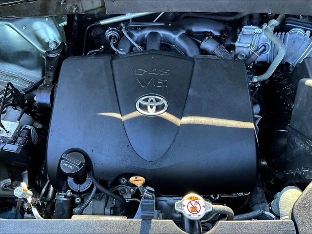 Used 2018 Green Toyota XLE image 38