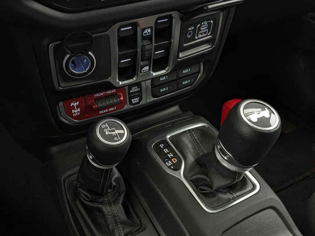 Certified Used 2024 White Jeep Rubicon - - Tech Grp - Safety Grp - Alpine Audio - Blind Spot & More! image 19