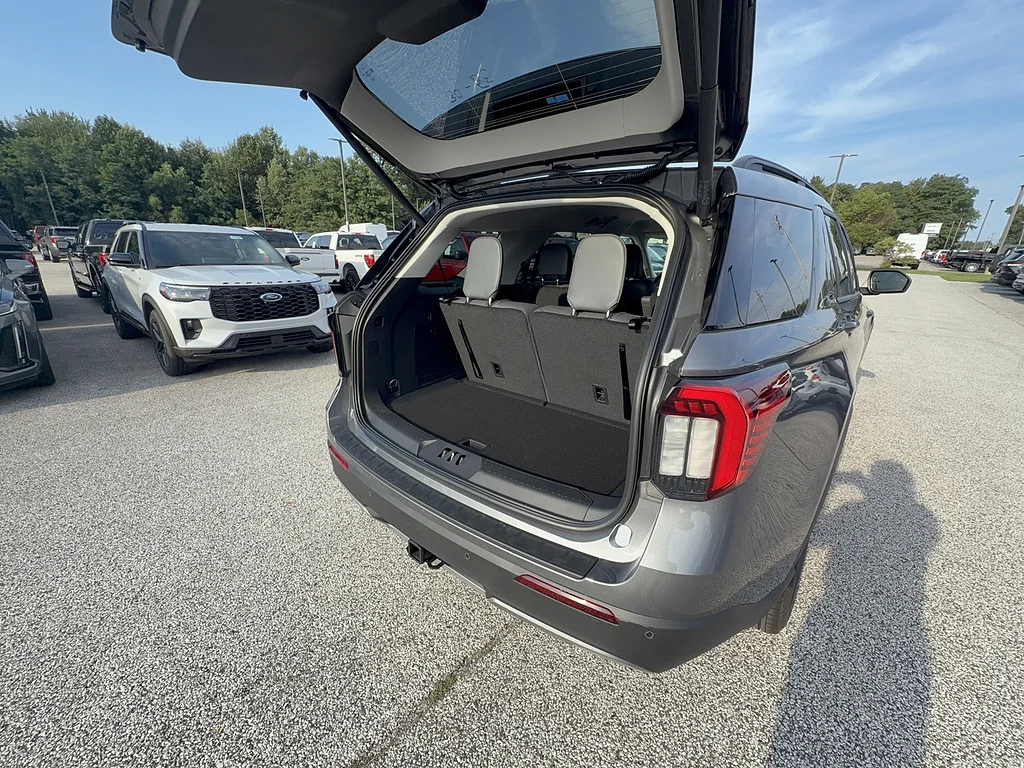 New 2026 Carbonized Gray Metallic Ford Active image 6
