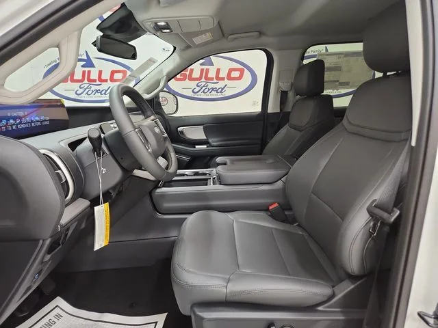 New 2026 Star White Metallic Tri-Coat Ford Active image 15