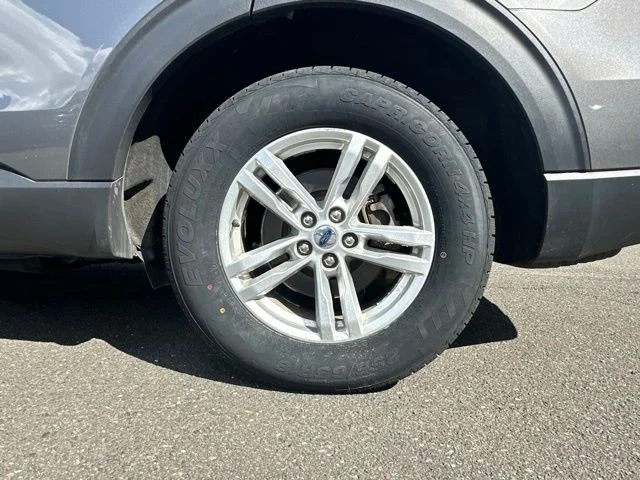 Certified Used 2023 Gray Metallic Ford XLT image 41
