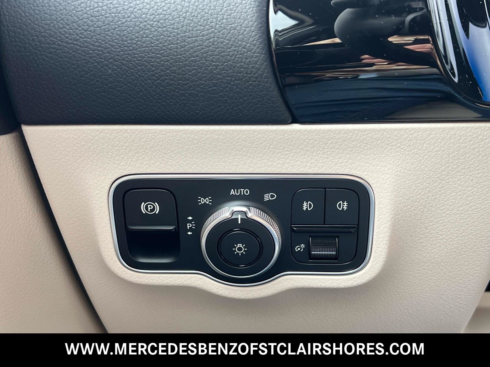 New 2026 Polar White Mercedes-Benz GLA 250 image 23