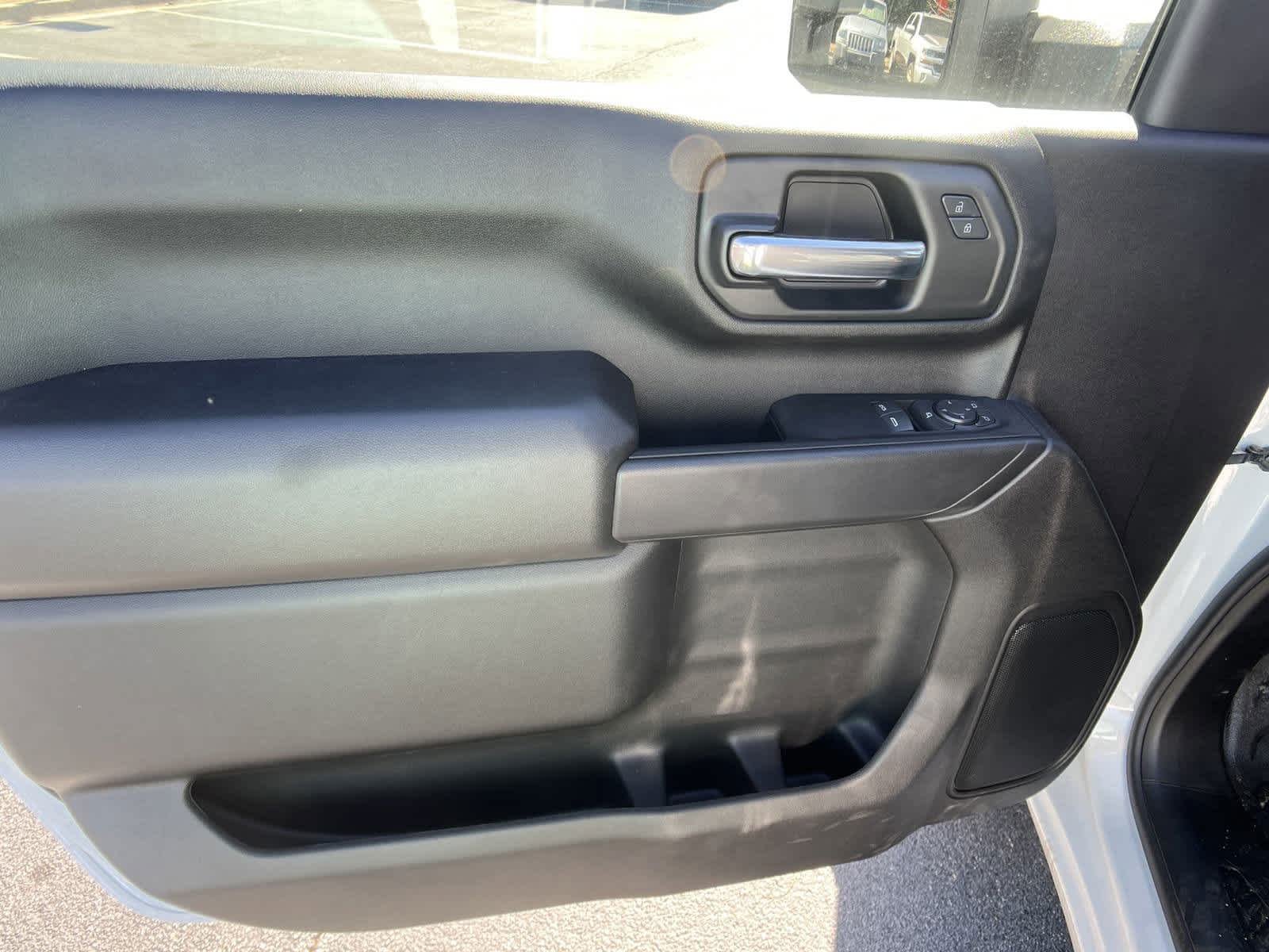 2025 GMC Sierra 3500HD Pro - Photo 10