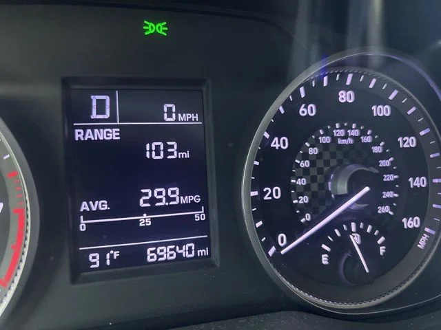 Used 2019 Silver Hyundai SE image 14