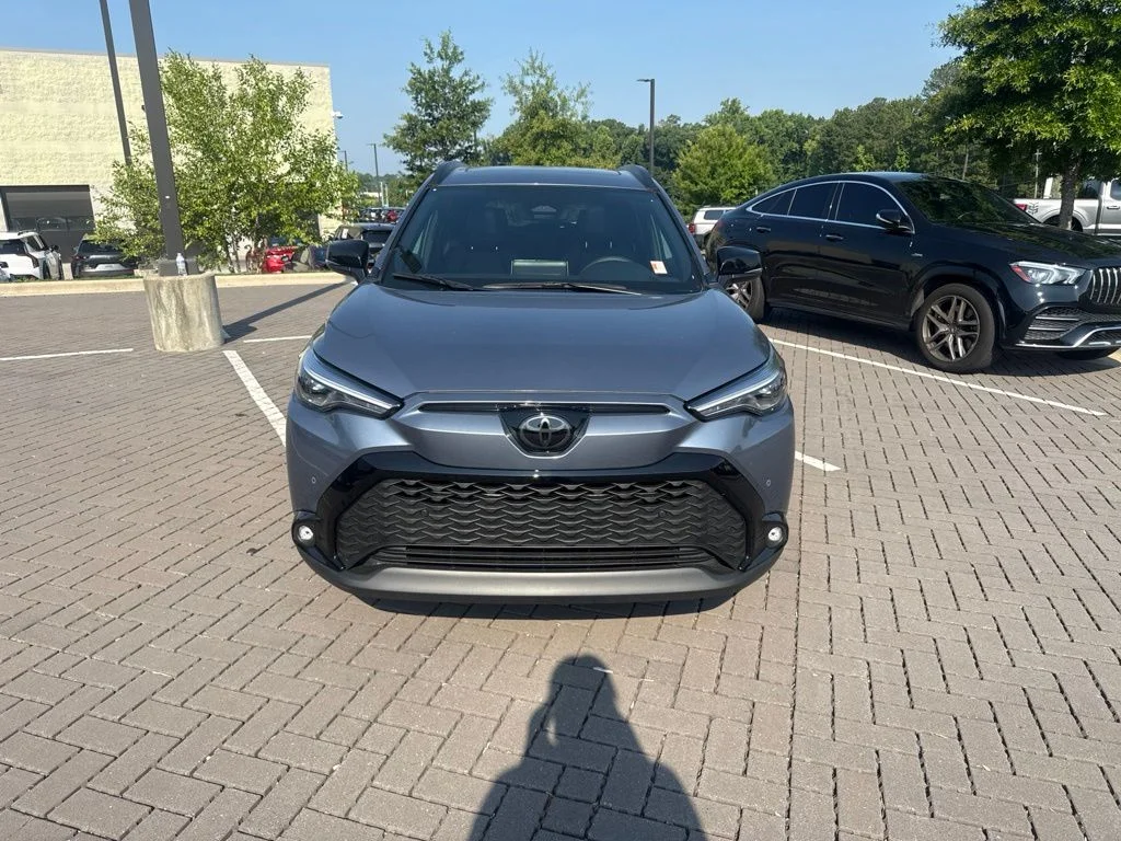 Used 2025  Toyota Hybrid XSE image 2
