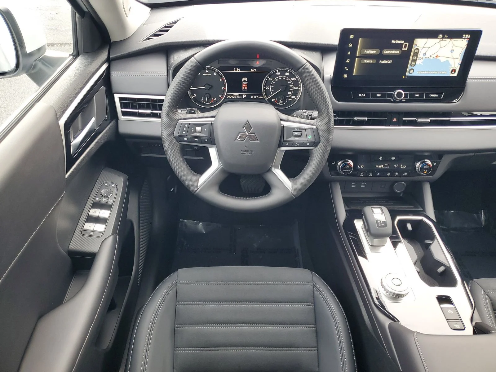 New 2026 White Mitsubishi SE image 24