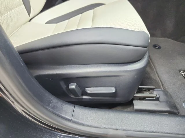 Used 2022 Black Lexus 350 F SPORT image 39