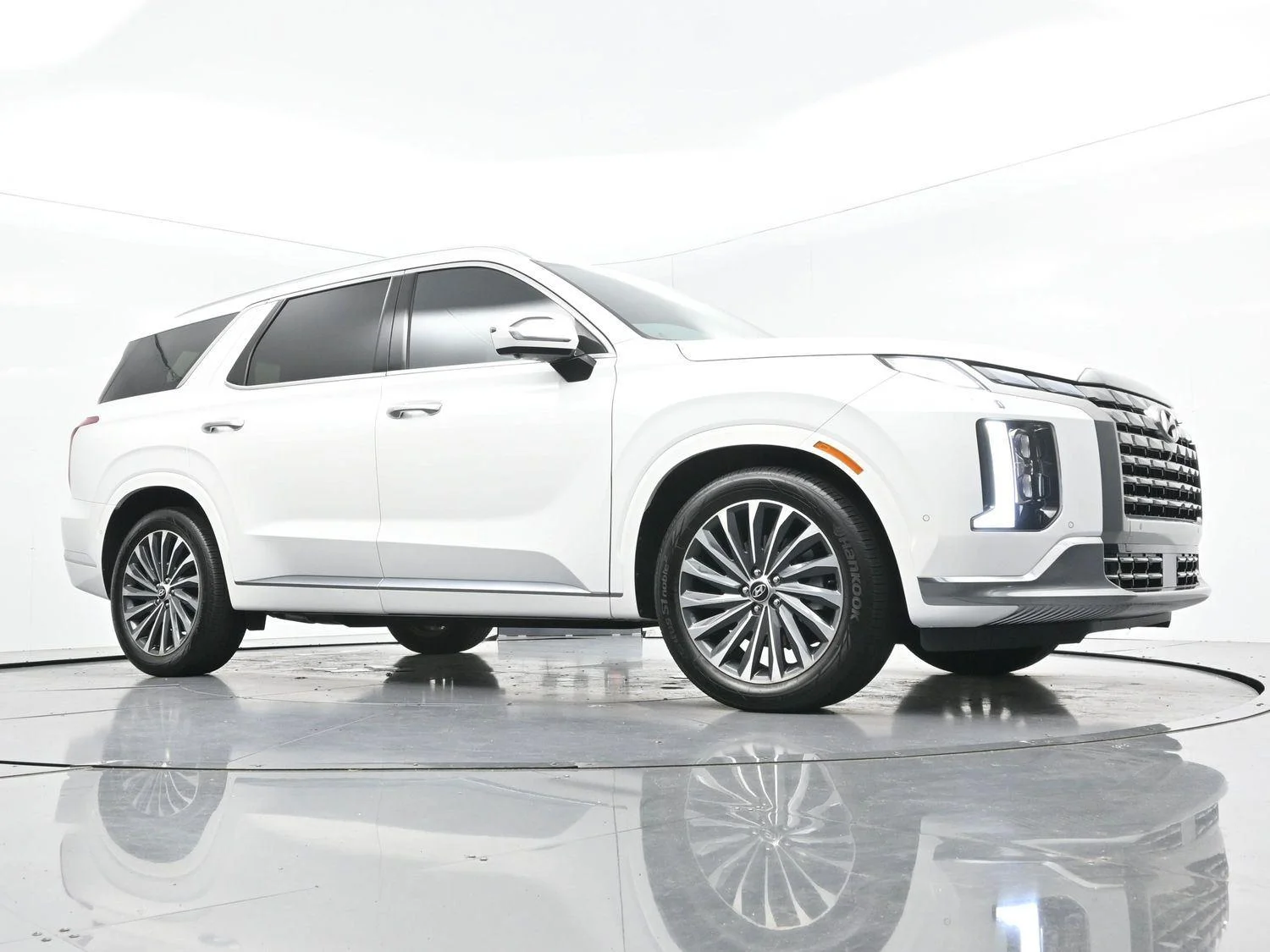 Used 2024 Hyper White Hyundai Calligraphy image 45